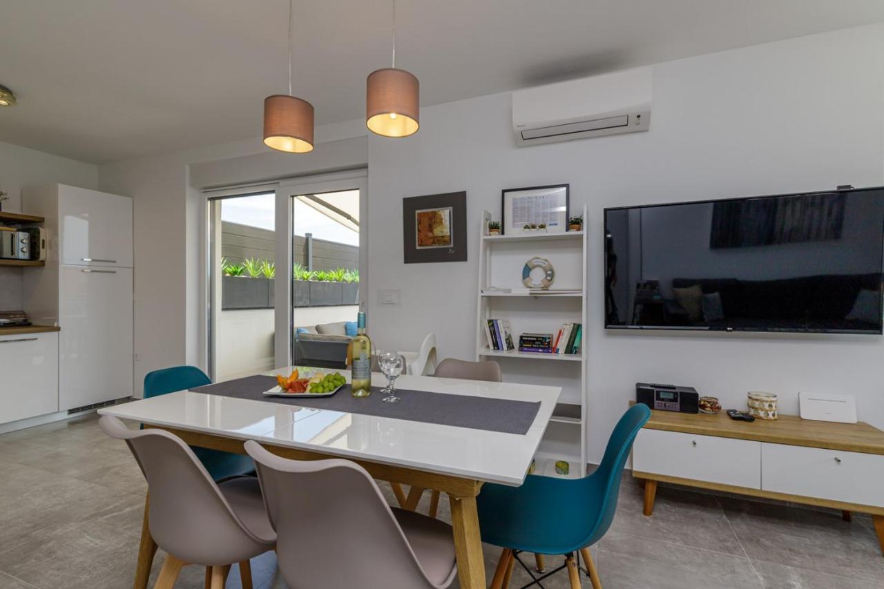 Sabena Apartment With Private Whirlpool Porec Ngoại thất bức ảnh